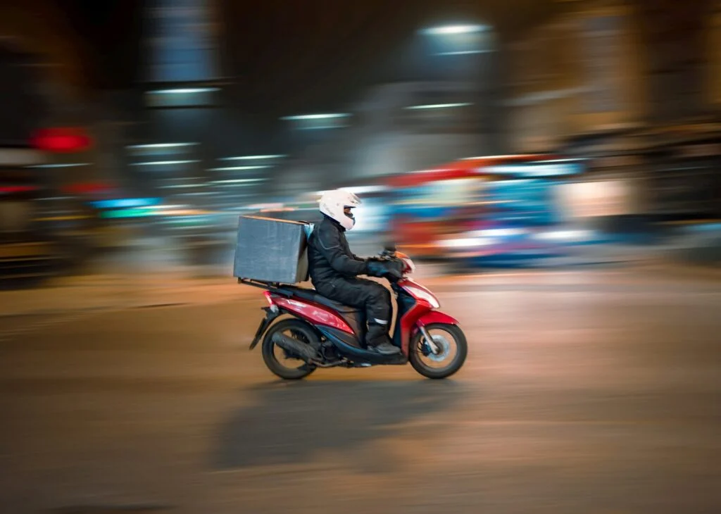 Eternal Q2 results – quick-commerce delivery rider